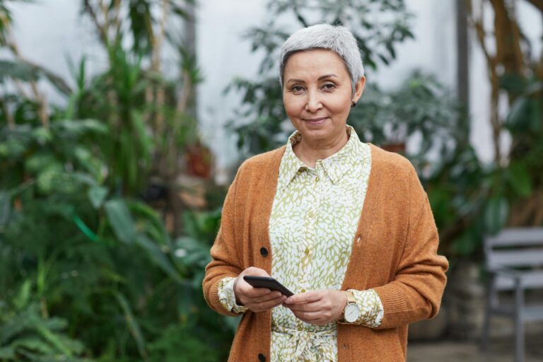 12 Bold Fashion Choices Older Women Are Told to Avoid But Shouldn’t