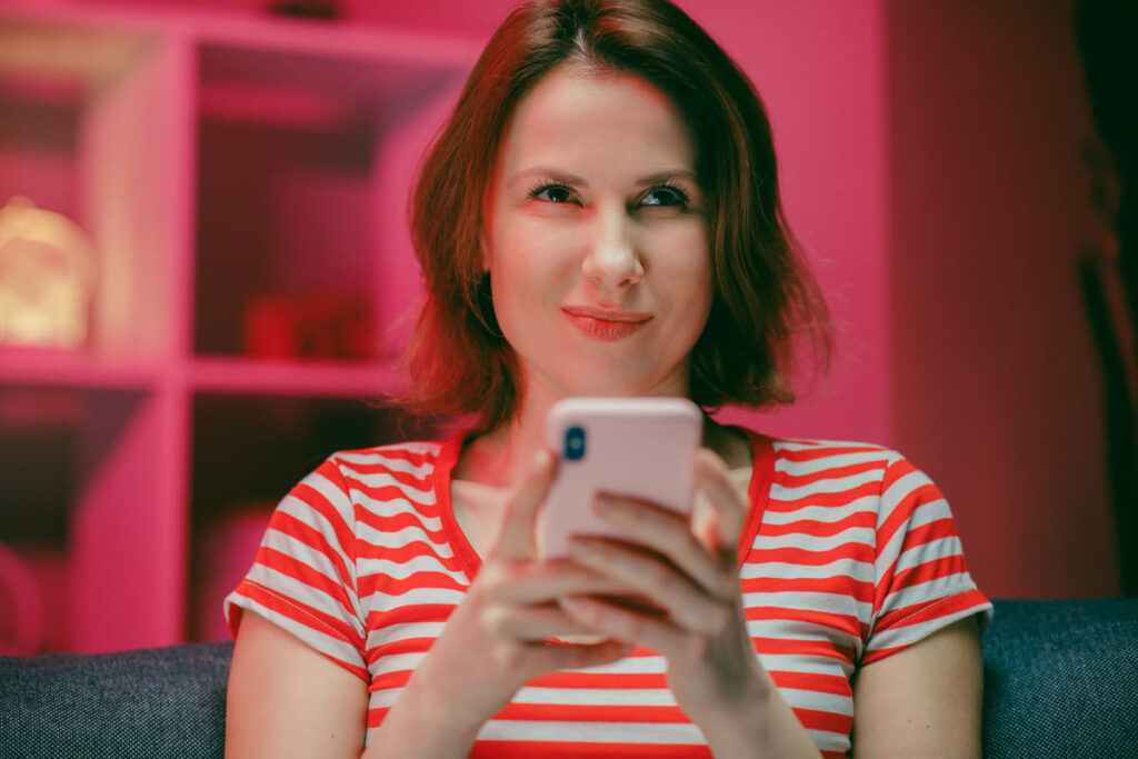 Send random 'thinking of you' texts