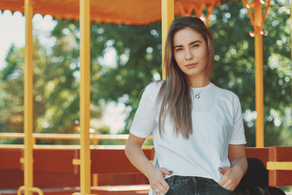 Use neutral basics like plain tees and jeans