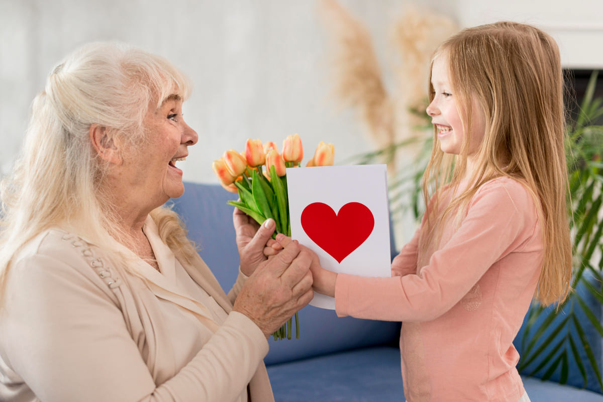 10 Unexpected Joys of Becoming a Grandma (That No One Tells You About) You’ll Absolutely Love