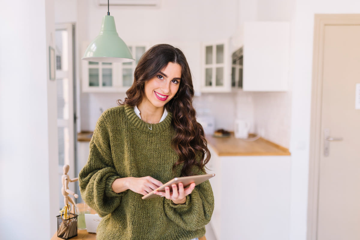 20 Signs You’re Smarter Than Most People Realize and How to Spot Them in Everyday Life