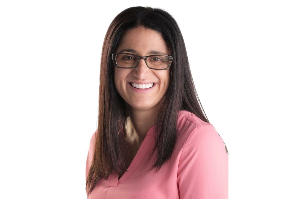 Dr. Mona Hanna-Attisha exposing Flint water crisis