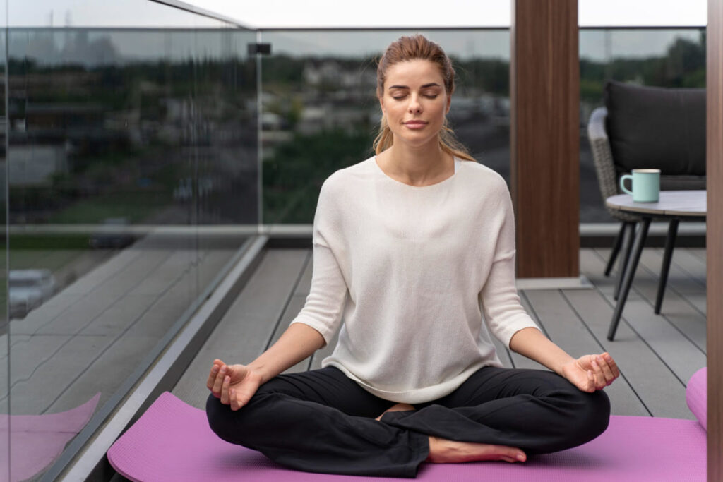 Meditating to improve focus and clarity