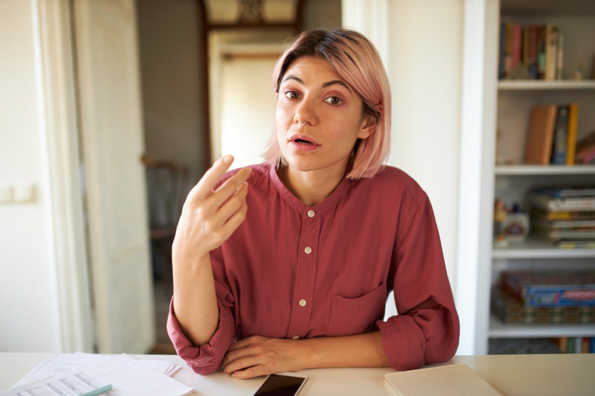 12 Body Language Mistakes That Are Killing Your Confidence and How to Fix Them Easily