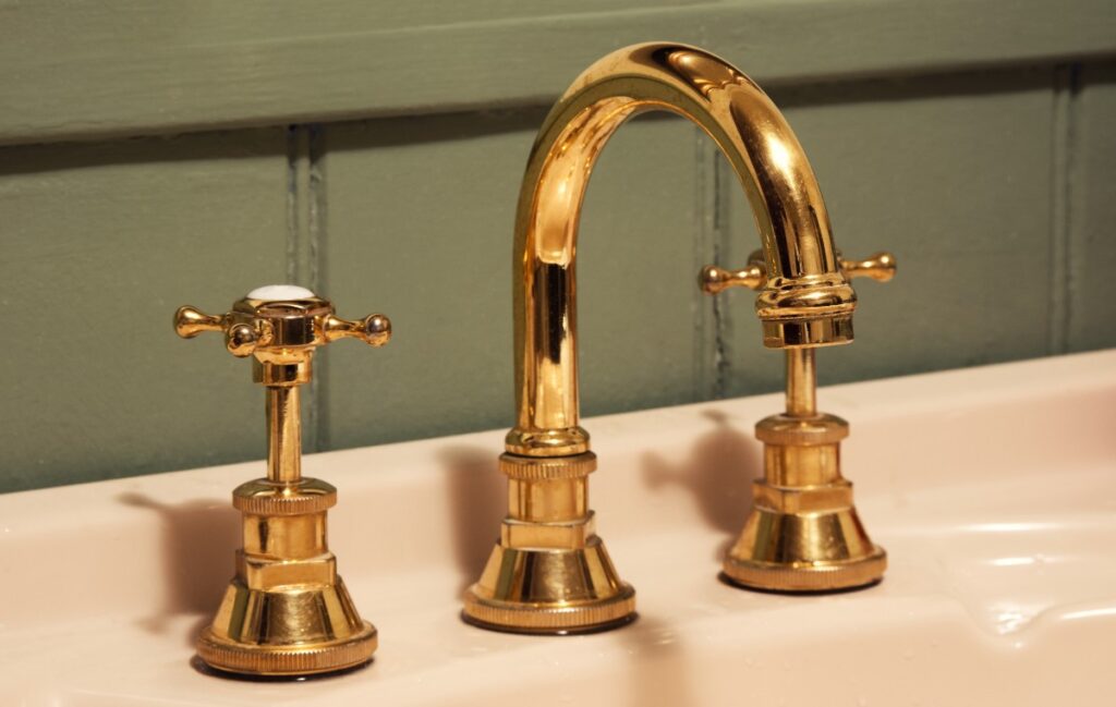 24-karat gold bathroom fixtures