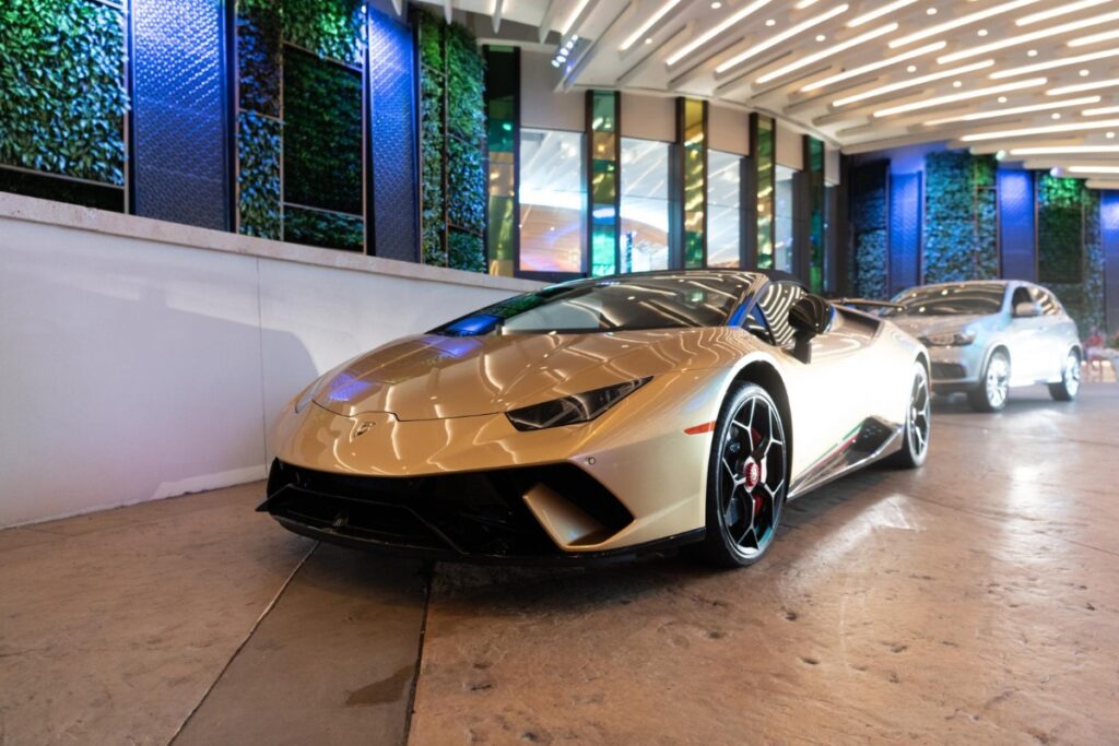Lamborghini Aventador