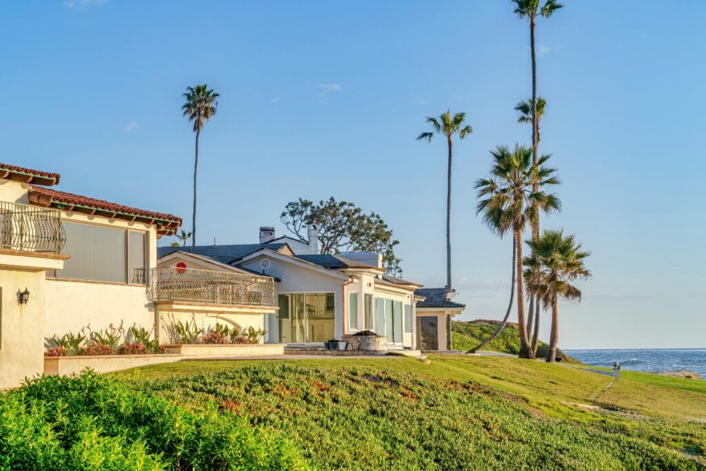 Luxury beachfront villas in Malibu