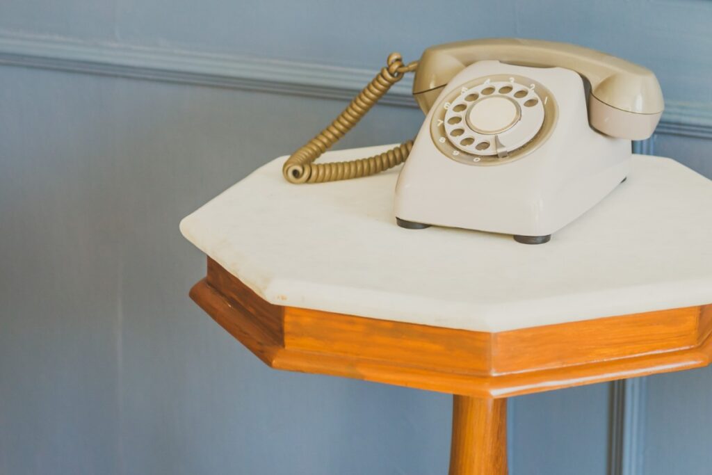 Only using rotary dial phones at home