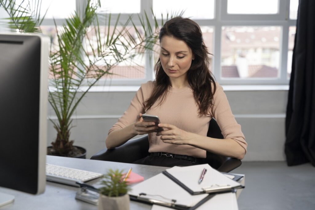 Overusing social media during work