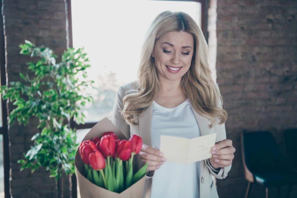 Sending handwritten thank-you notes