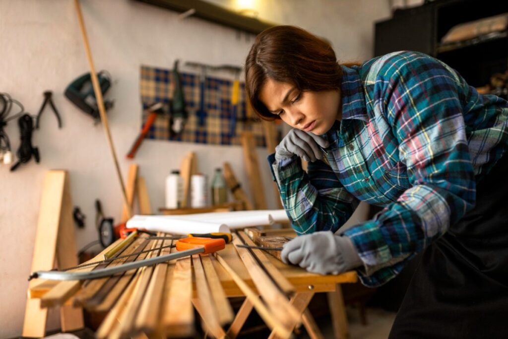 Woodworking with hand tools