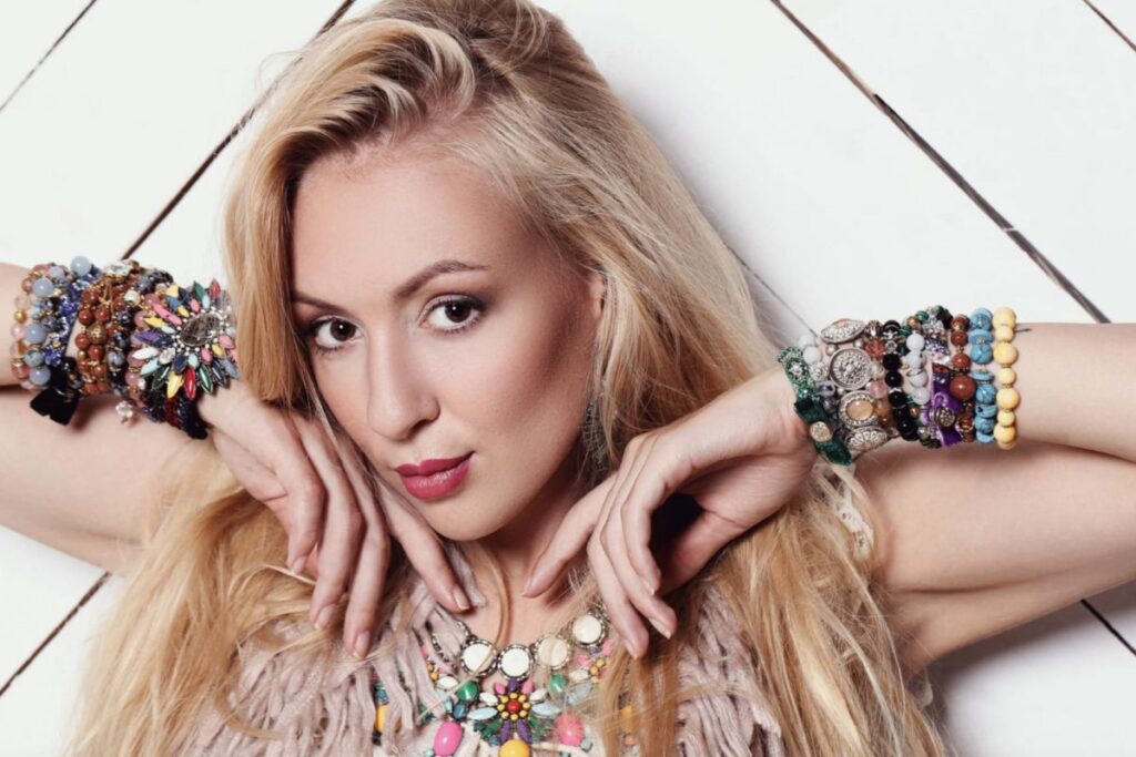 woman wearing a lot of jewlery