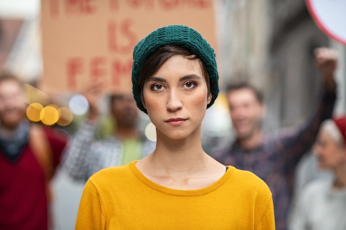 10 Behaviors That Instantly Signal Someone Grew Up Strictly Raised And How They Navigate Life Differently