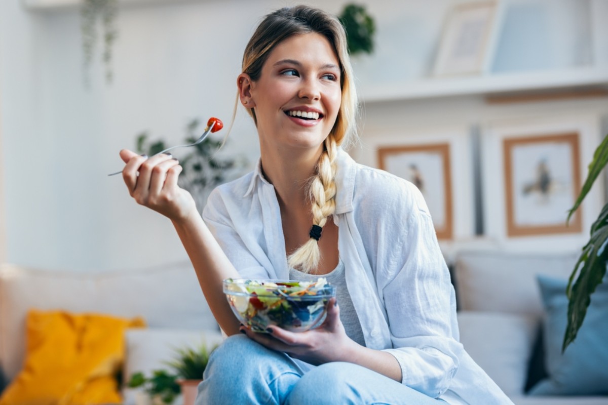 10 Everyday Eating Habits That Accidentally Make You Look Picky and How to Fix Them Quickly