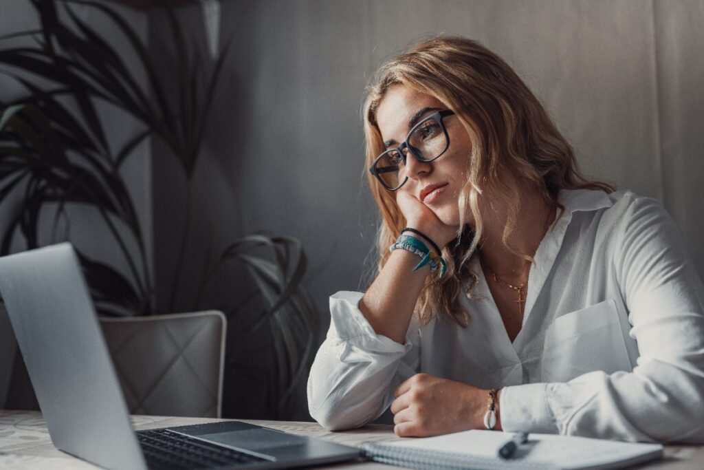 10 Workplace Habits That Make You Look Unprofessional Fast and How to Avoid Them