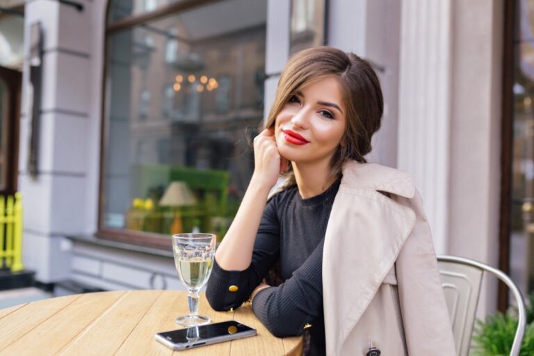 11 Classy Habits That Instantly Boost Your Social Status and Make You Unforgettable!