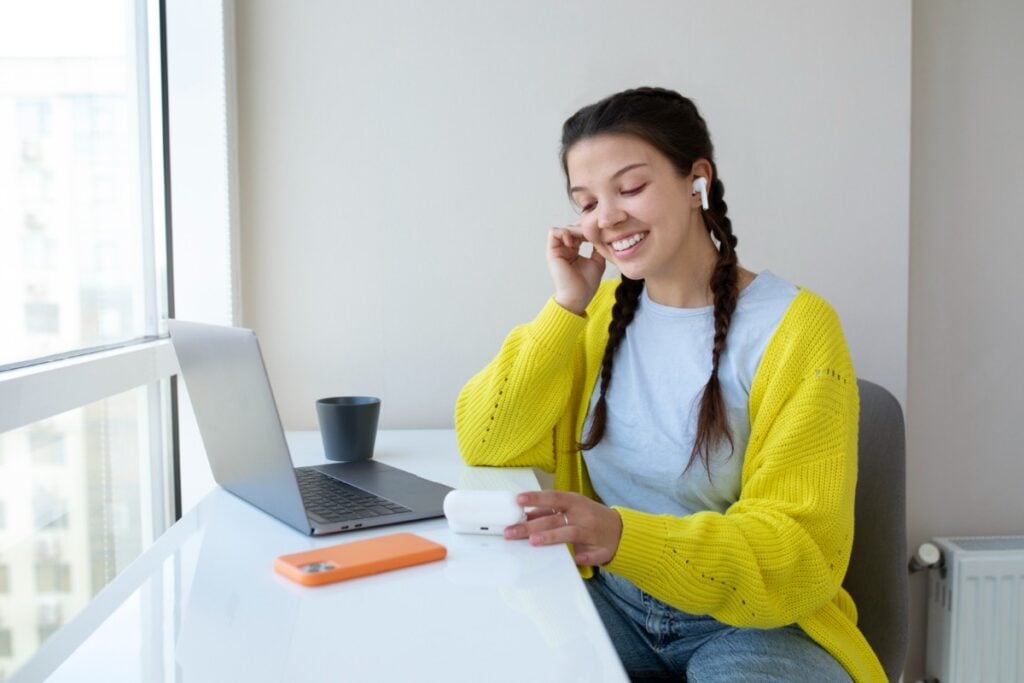 A simple call brightens their day