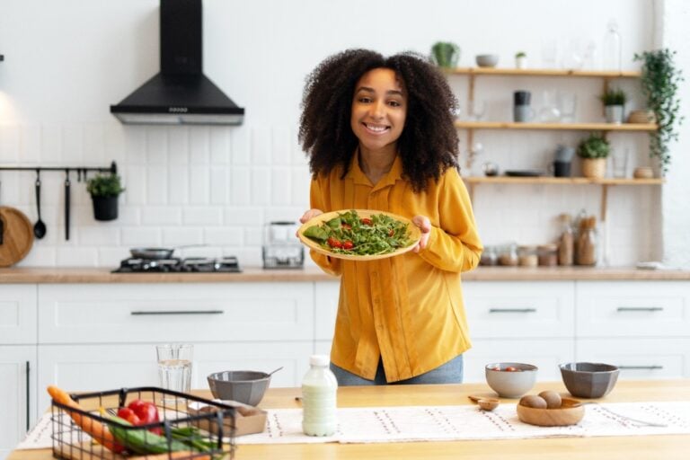 10 Everyday Eating Habits That Make You Look Hard to Please and How to Enjoy Meals More