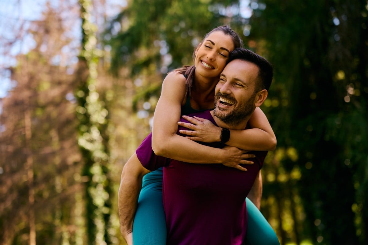 10 Things Couples Do in Public That Make Friends Cringe and How to Avoid Them