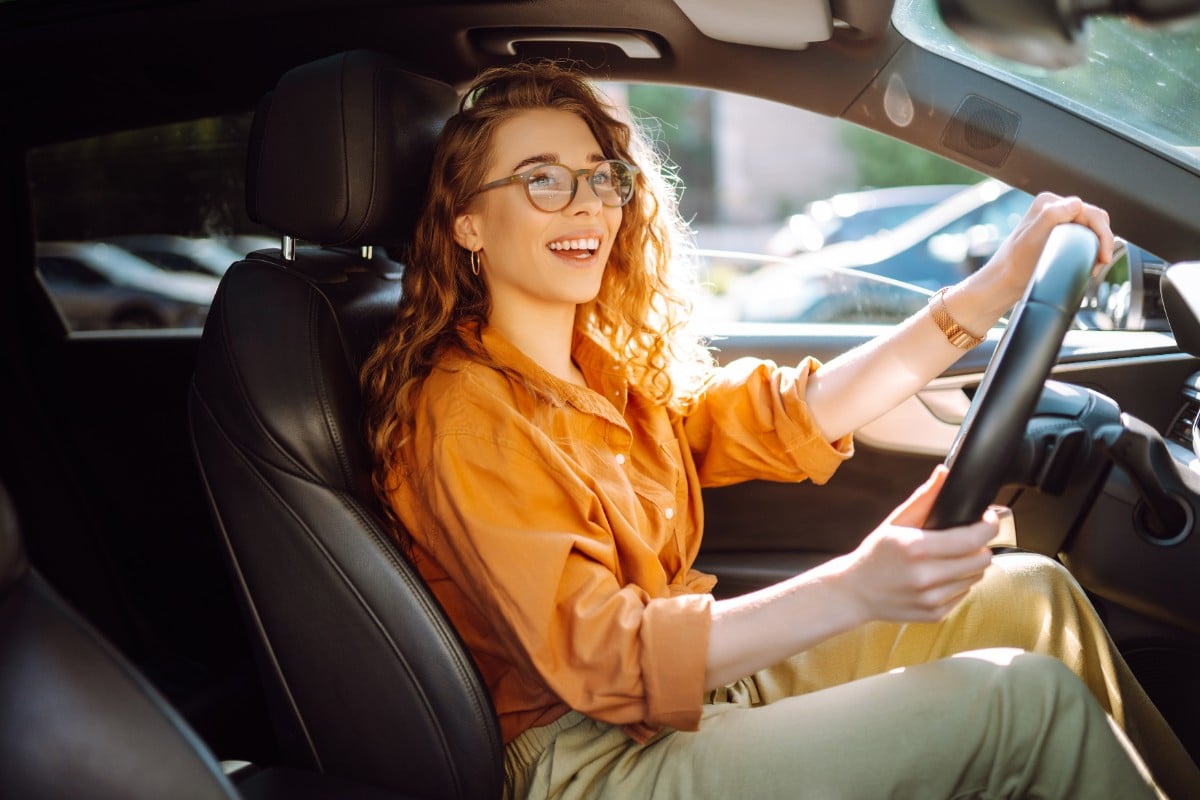 12 Things People Do in Cars When They Think No One’s Watching You’ll Relate To