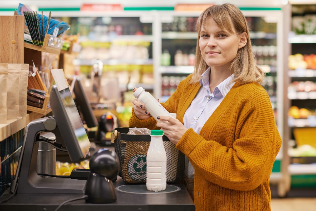 13 Things People Do at Self‑Checkout That Always Cause Chaos and Make Everyone Question Humanity