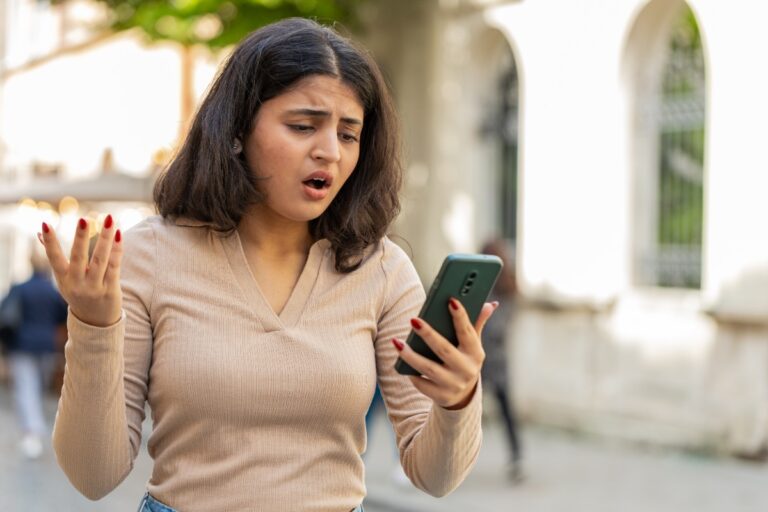 15 Online Habits That Accidentally Make You Look Desperate and How to Avoid Them Easily