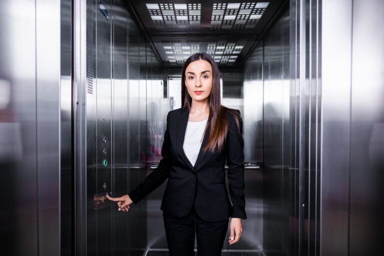 15 Things People Do in Elevators That Make It Awkward And How to Avoid Them