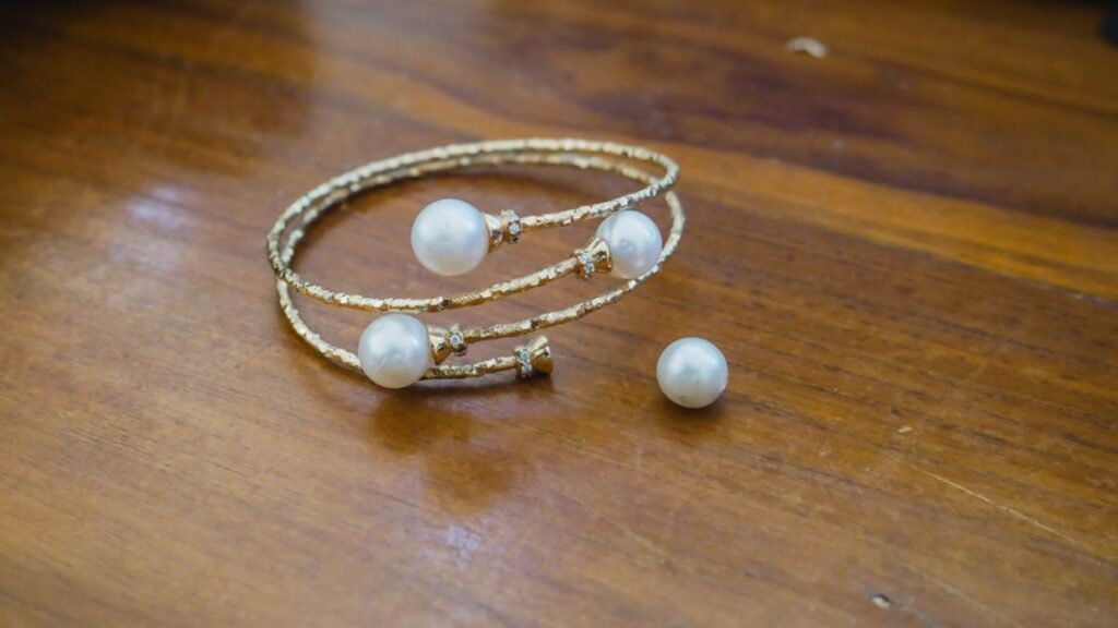 Broken jewelry