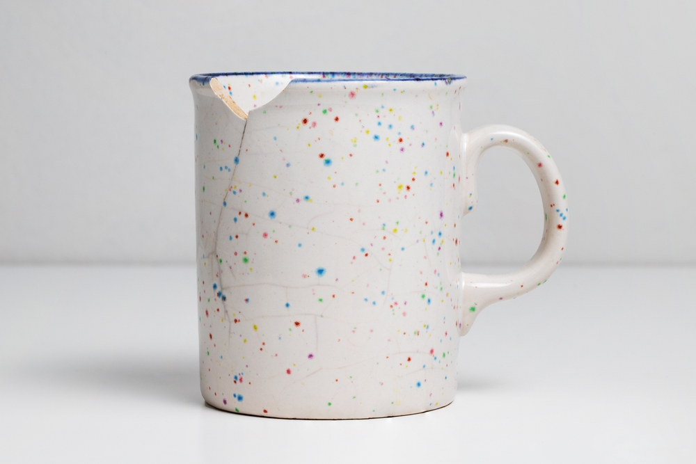 Broken or chipped dishes
