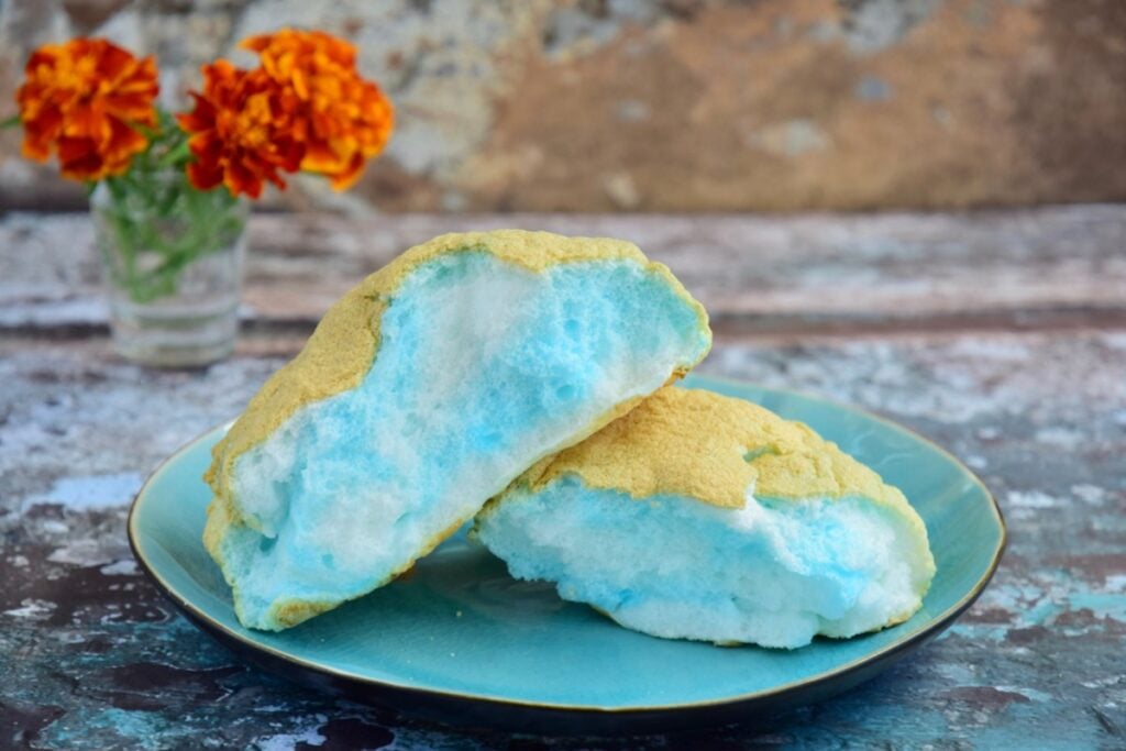 Cloud bread