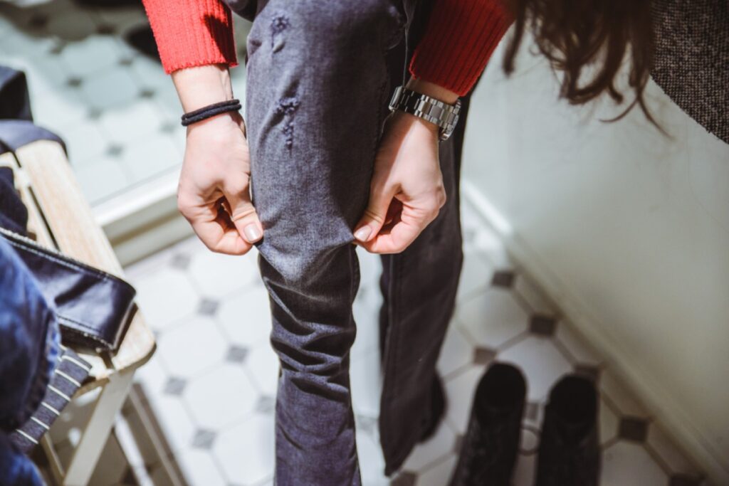 Doing that awkward shimmy dance to wriggle into skinny jeans like you're defusing a bomb