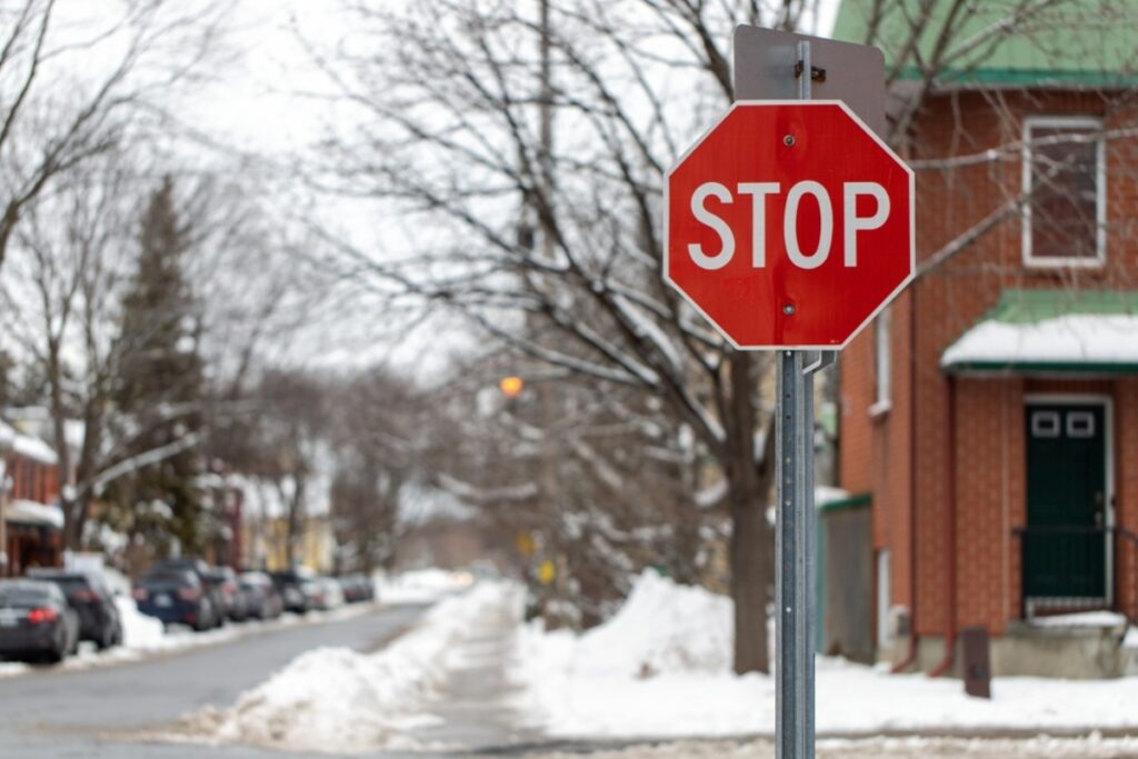 Four-way stop driving rules