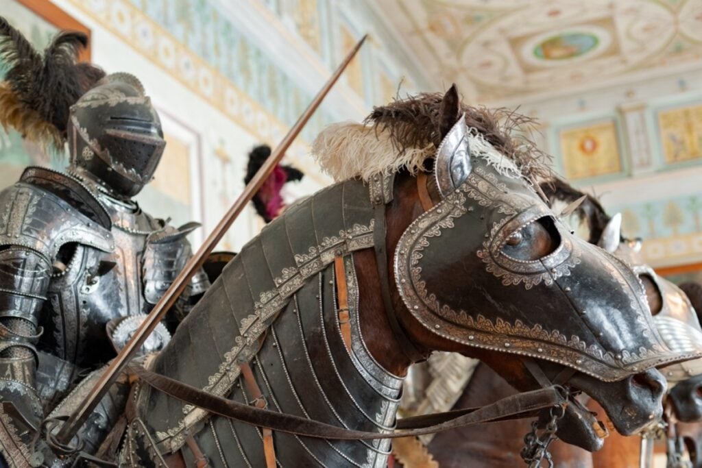 Knight falling off horse during Medieval Times show