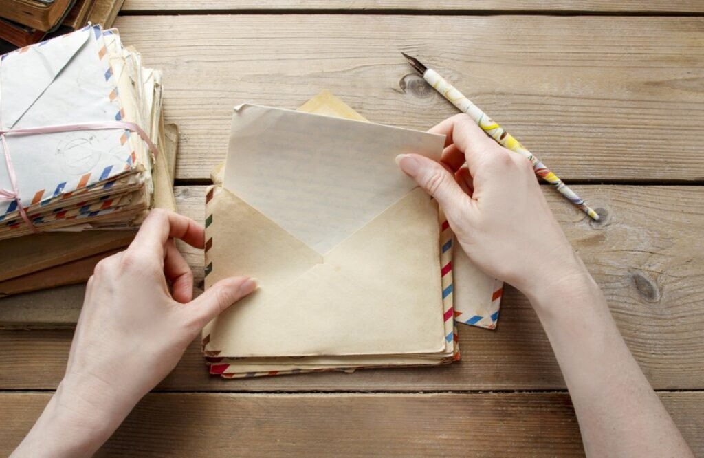 Maintaining handwritten letters and personal notes