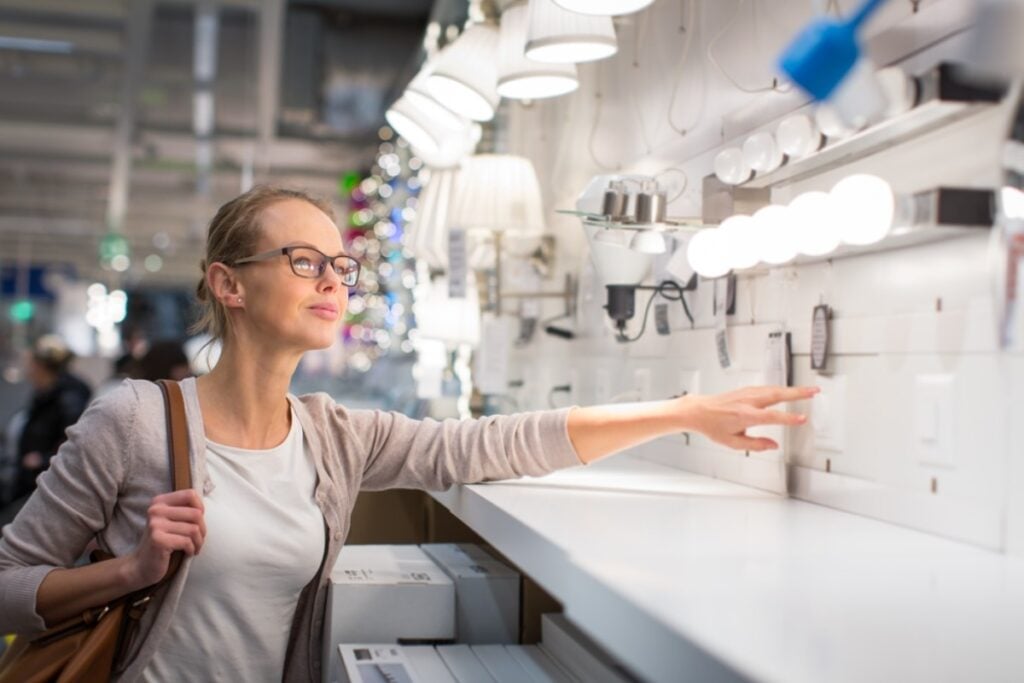 Staging dramatic photoshoots with quirky furniture pieces