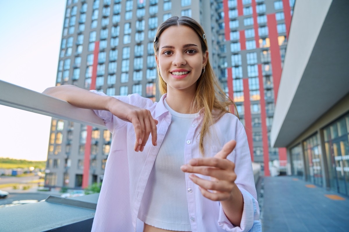 10 Things a Woman Will Always Notice First About a Man and What They Really Mean