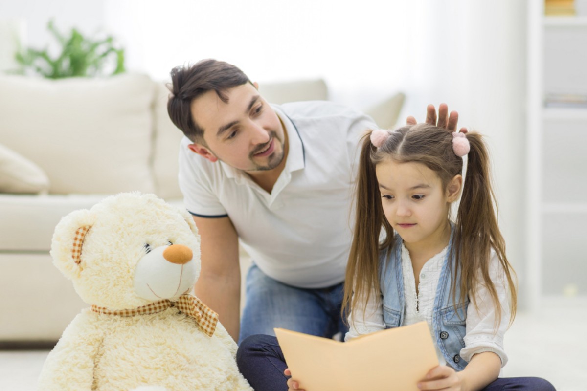 10 Well-Meant Compliments That Hurt Kids More Than Help and How to Say Them Better