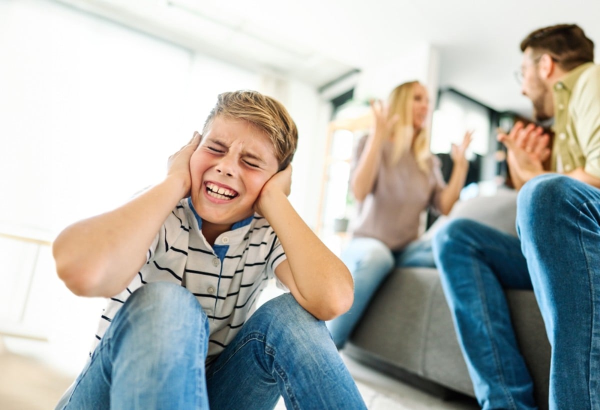 11 Signs Your Parents Yelled At Each Other A Lot When You Were Growing Up & It’s Affecting You Now – How to Heal and Move Forward