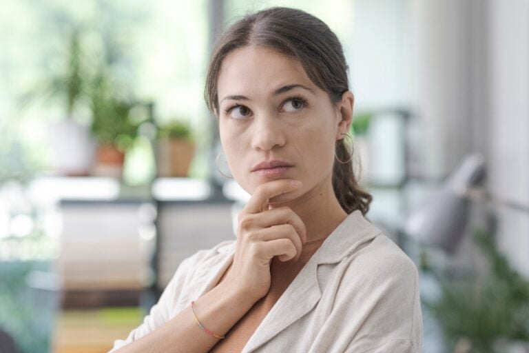 15 Warning Signs Your Friend Might Actually Be Your Enemy And How To Protect Yourself