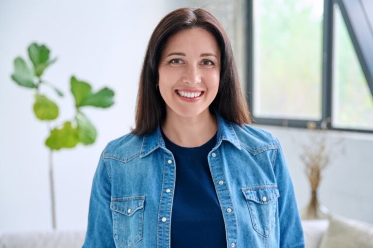 10 Ways Women Over 40 Quietly Take Their Power Back and Transform Their Lives Excitedly