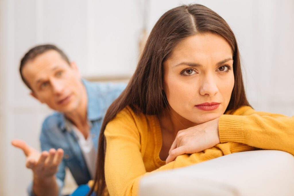 If Someone Is Losing Interest, They’ll Suddenly Do These 9 Things You Should Watch For