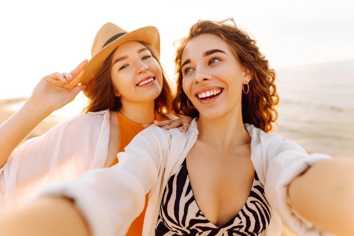 Signs You’ve Officially Become the Wise Friend Everyone Calls for Advice and Why It’s the Best Role Ever