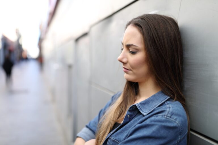 7 Reasons Women Over 40 Feel Invisible and Why It Hurts More Than They Admit