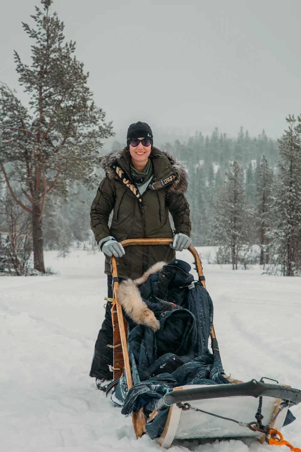 Lindsey dog sledding in Dalarna Sweden