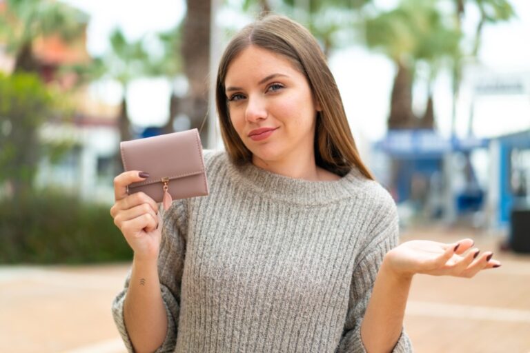 Why Women Over 40 Are Becoming More Selective About Who They Help Financially