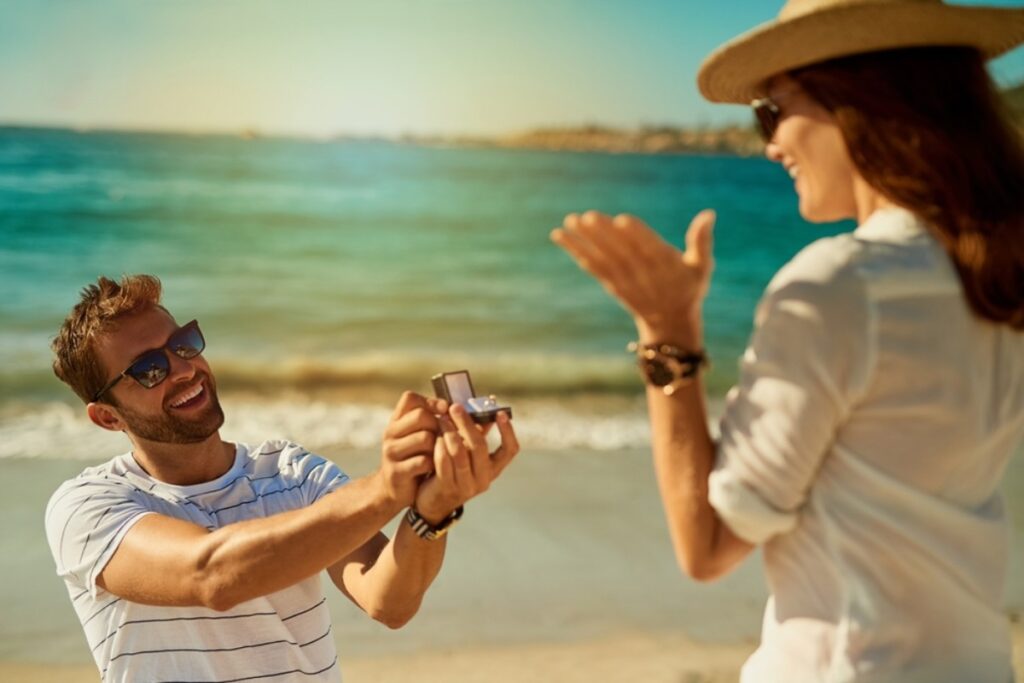 Men Who Do These 10 Things Early in Relationships Rarely Change Later ...