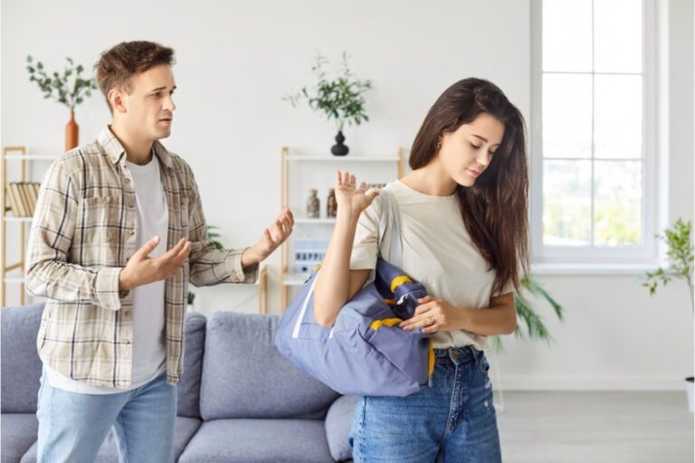 I Kicked My Girlfriend Out Even Though She Had Nowhere Else to Go and Now I Can’t Stop Questioning Myself