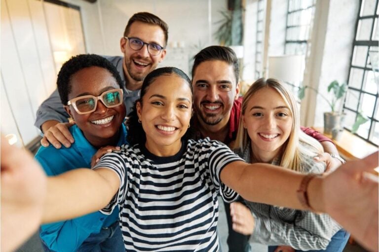 People Who Keep Their Circle Small Often Develop These 7 Strengths