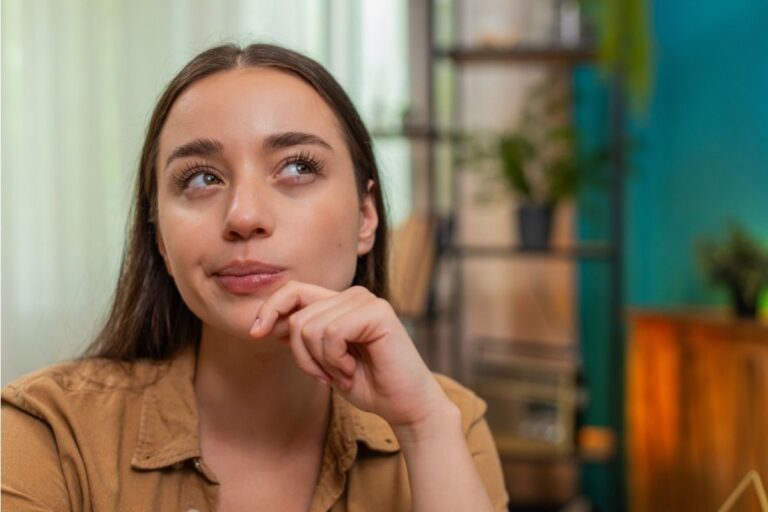 Women Over 40 Can’t Stop Asking This One Dating Question Do Men Really Prefer Bigger Women