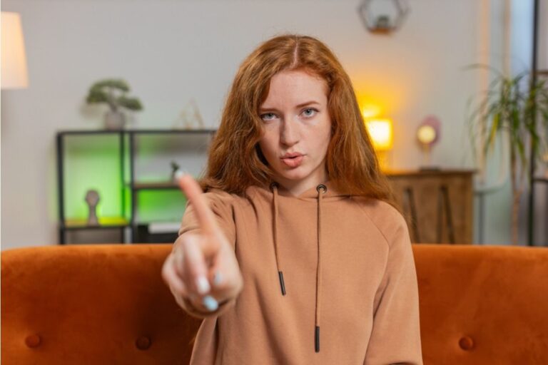 I Cut Off My Dad After My Stepmom Put a Relaxer in My Hair Without Permission and Now I’m Questioning Everything